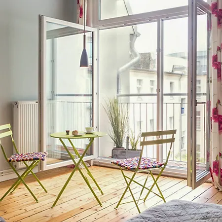 90qm Well-equiped Flat In Berlin-charlottenburg With Wif * Berlin